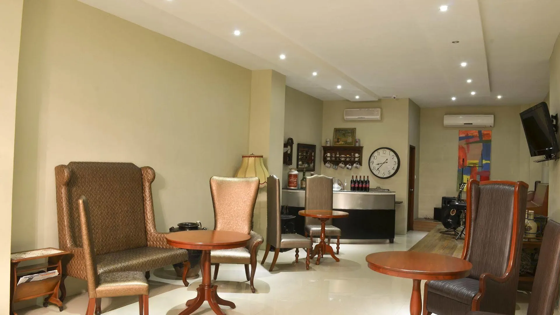 **  Ritz Hotel Angeles Philippines